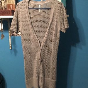 Short sleeve sweater